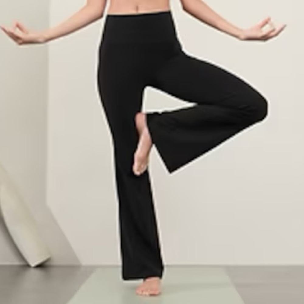 Athleta Salutation Stash Flare Legging Pant size L Black